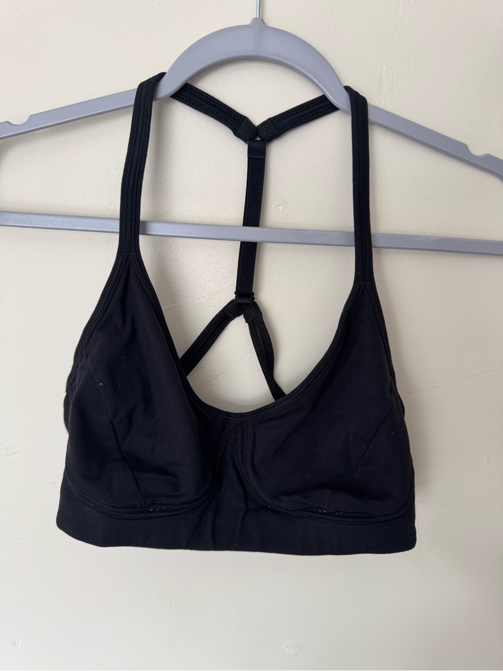 Lululemon Black Women’s Wireless Supportive Sports Bra